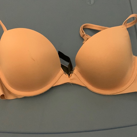 Victoria's Secret Other - Victoria’s Secret Nude Push-Up Bra - SIZE 32C